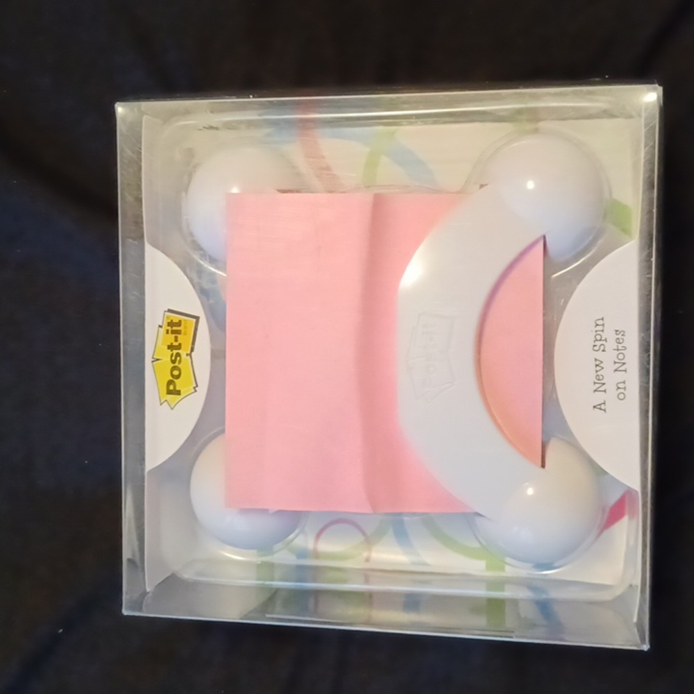 Post-it note dispenser